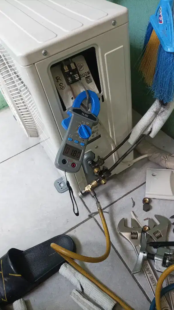 SERVIS AC TIDAK DINGIN