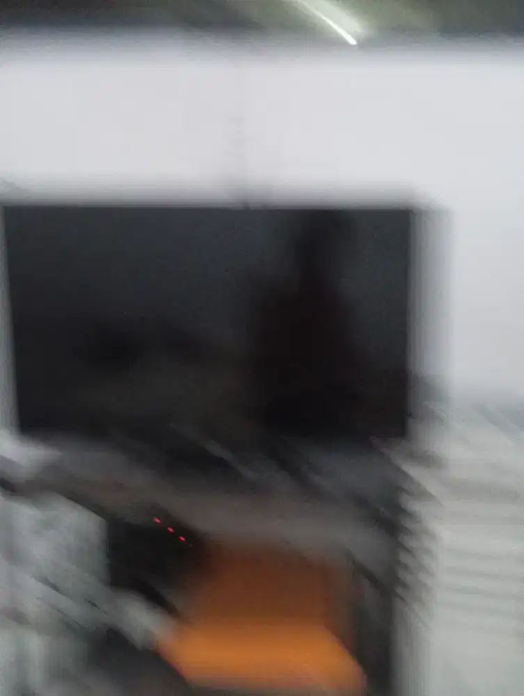 TV changhong 32inc qled