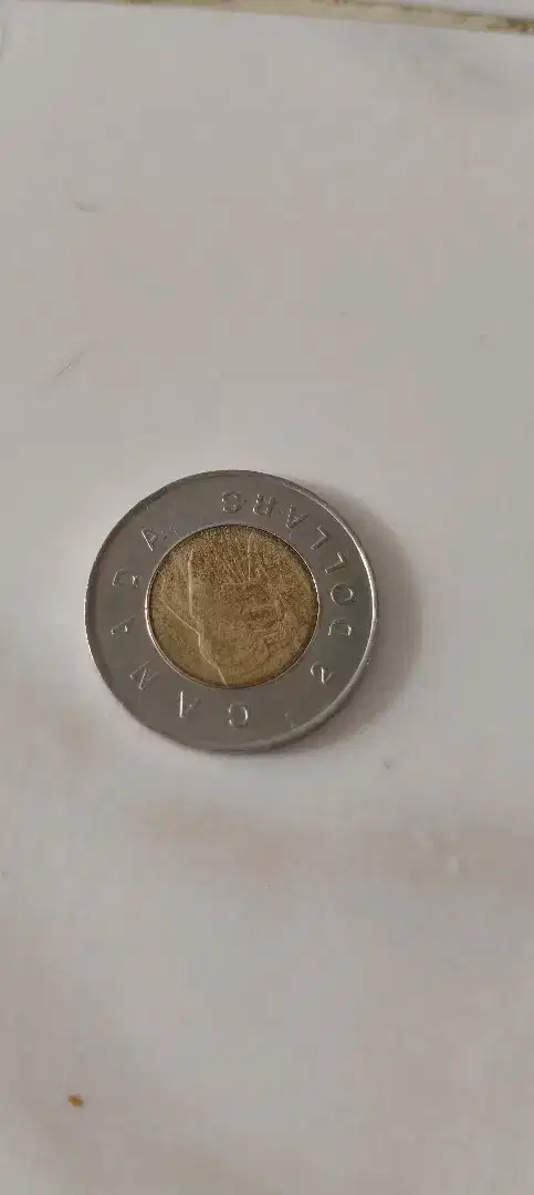 Uang koin Canada bergambar beruang 2 dollar tahun 1996