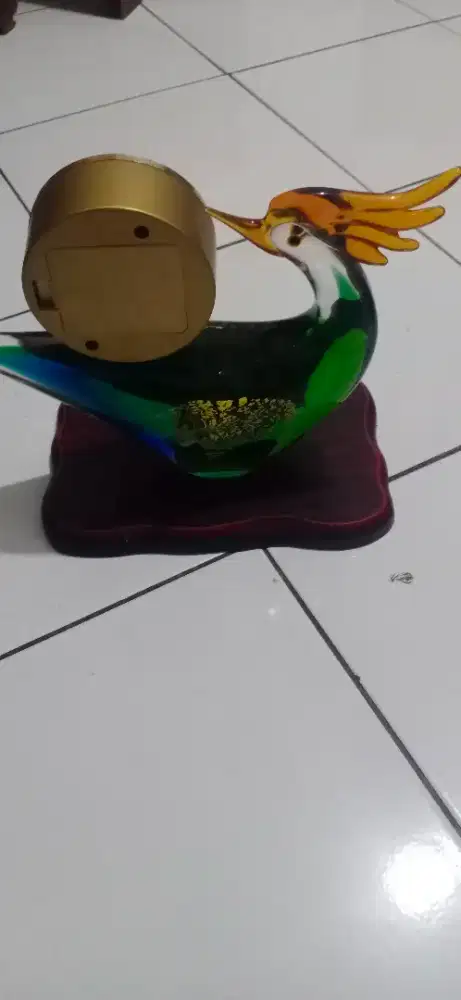 Pajangan jam kristal burung