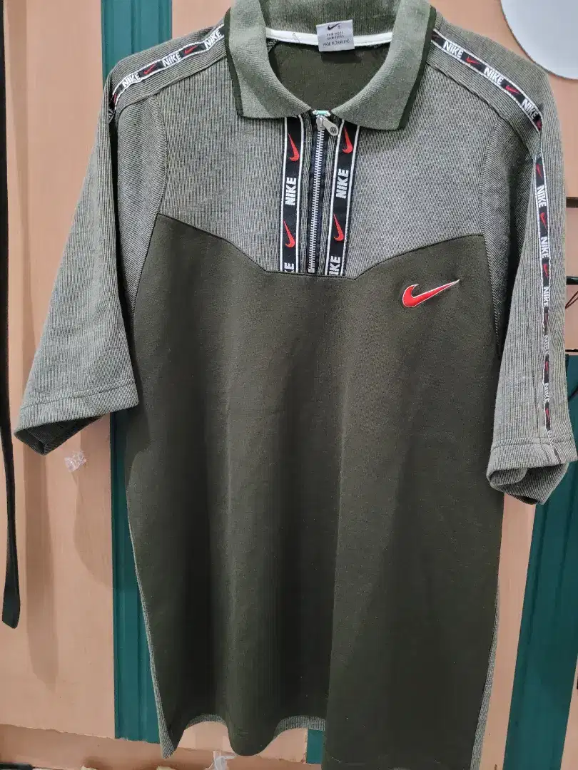 Kaos Polo warna Abu NIKE