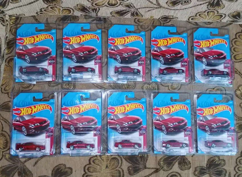10 Hotwheels Nissan Skyline R33