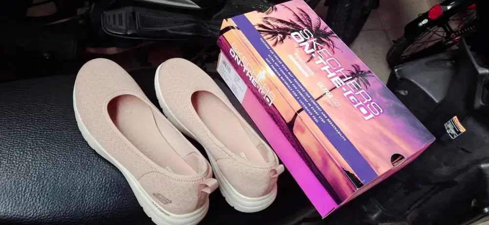 Jual cepat sepatu skechers