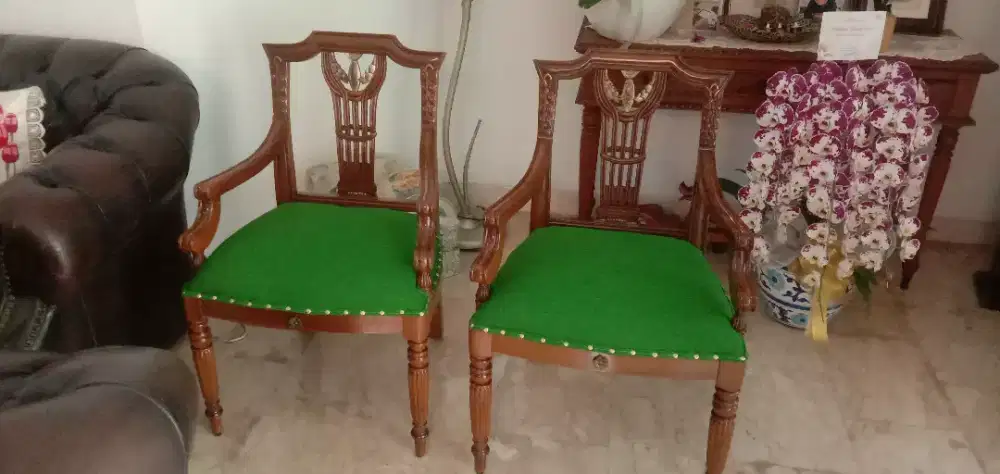 Melayani servis sofa panggilan