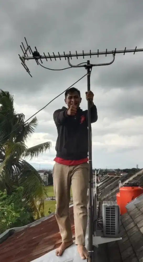 Pasang Antena TV Plus Tiang