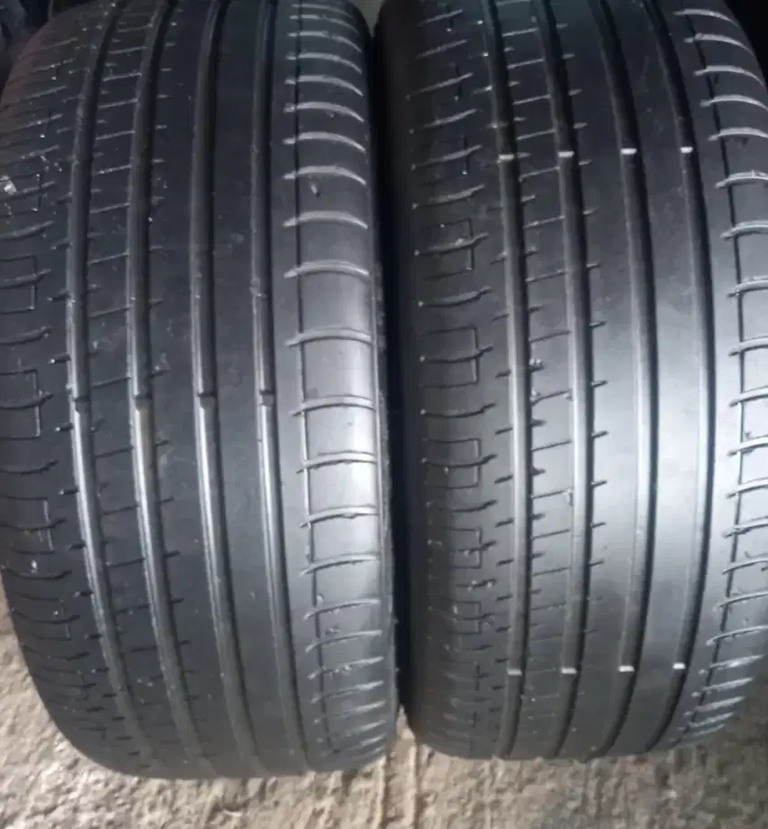 Ban accelera phi ukuran 245/35/20