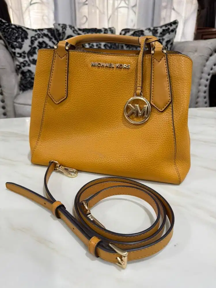 Tas MK Kimberly warna Marigold Original