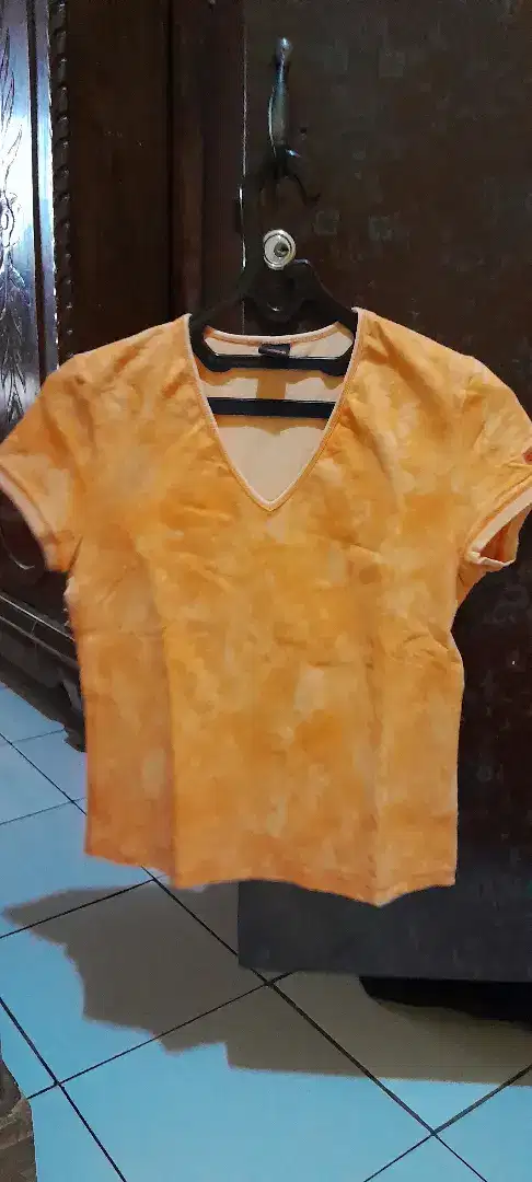 Kaos senam warna orange