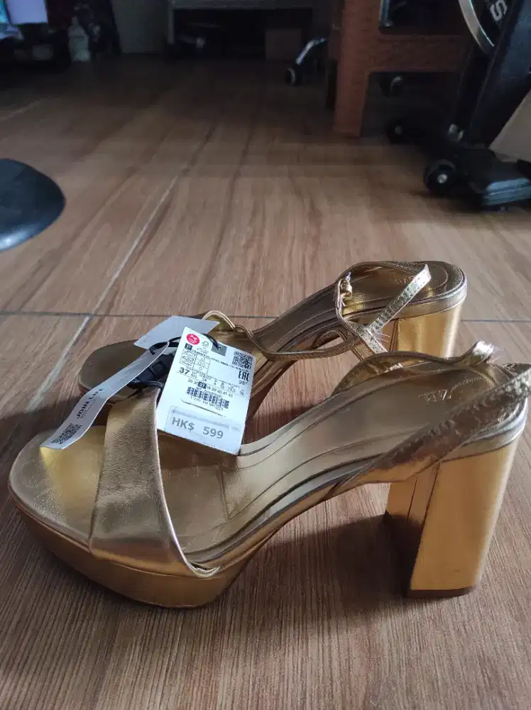 Sandal High heels merk Zara original Luar Negri