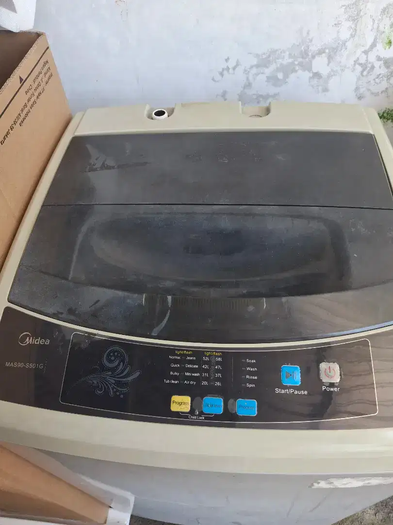 Di jual mesin cuci 1 tabung.merk midea