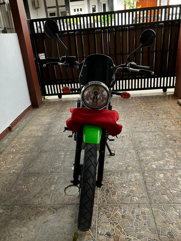 Kawasaki W 175 TR Thn 2023 second dan terawat