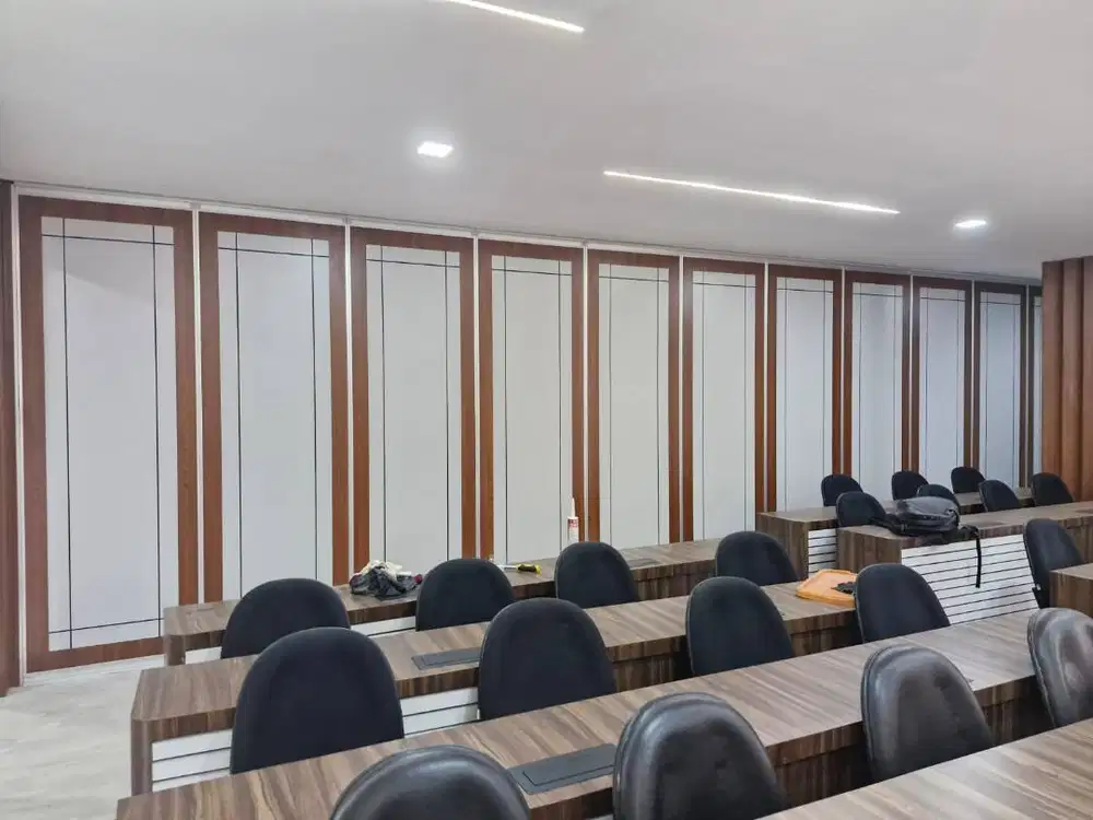 JUAL! Pintu partisi akustik untuk ruang rapat