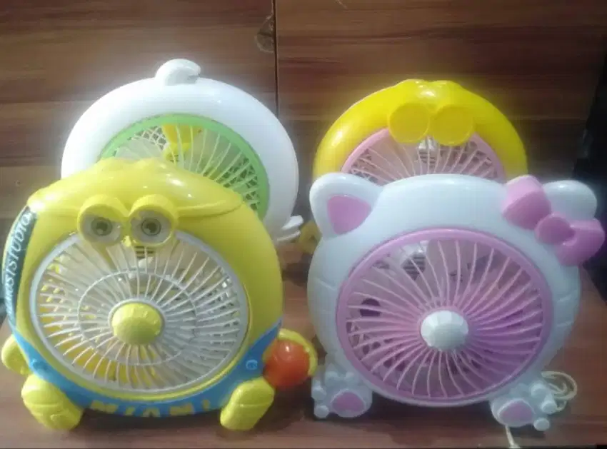 Kipas angin karakter lucu