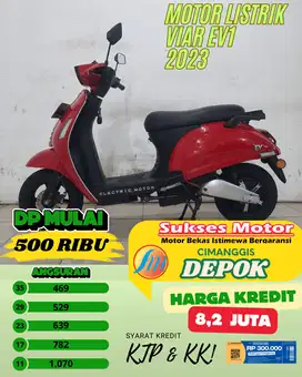 MOTOR LISTRIK VIAR EV1 TAHUN 2023 CASH KREDIT / TUKER TAMBAH BISA