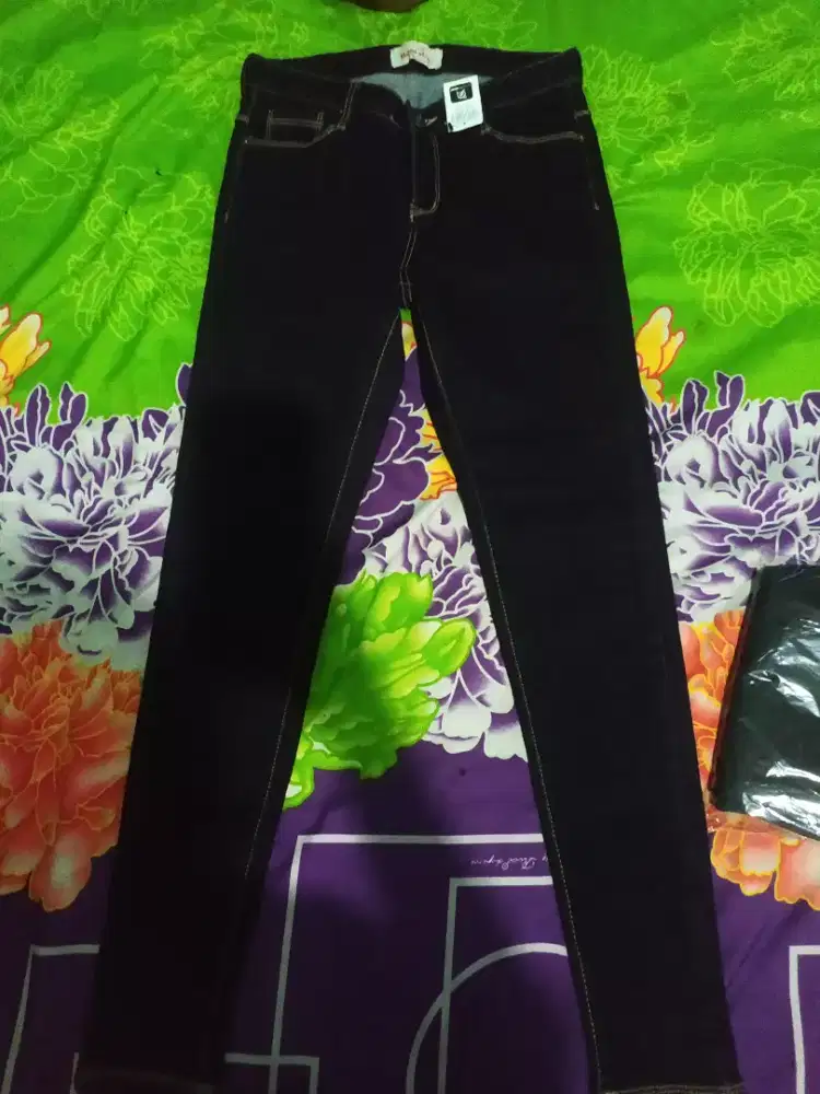 Celana jeans wanita, premium model pensil bahan melar