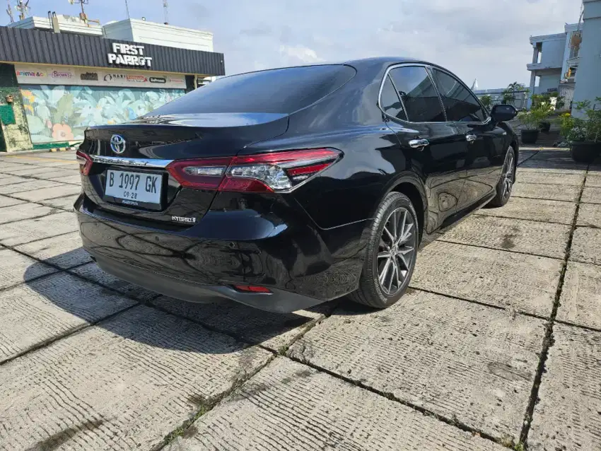 KM 9 rb Camry Hybrid 2023 seperti baru