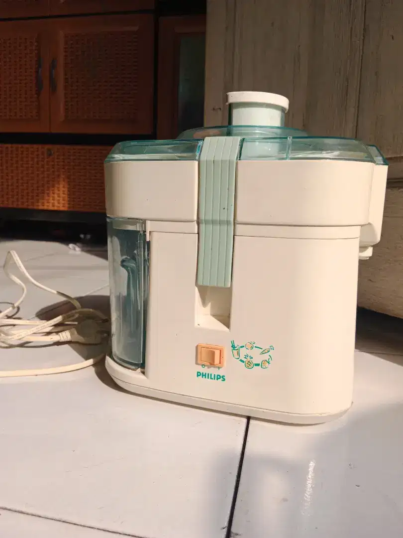 Philips juicer buah dan sayur. Kondisi masih seperti baru