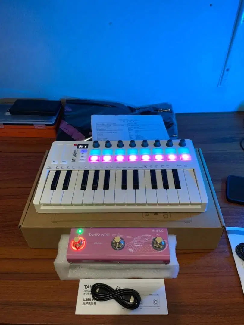 MIDI CONTROLLER SMK25 II DAN TANK MINI