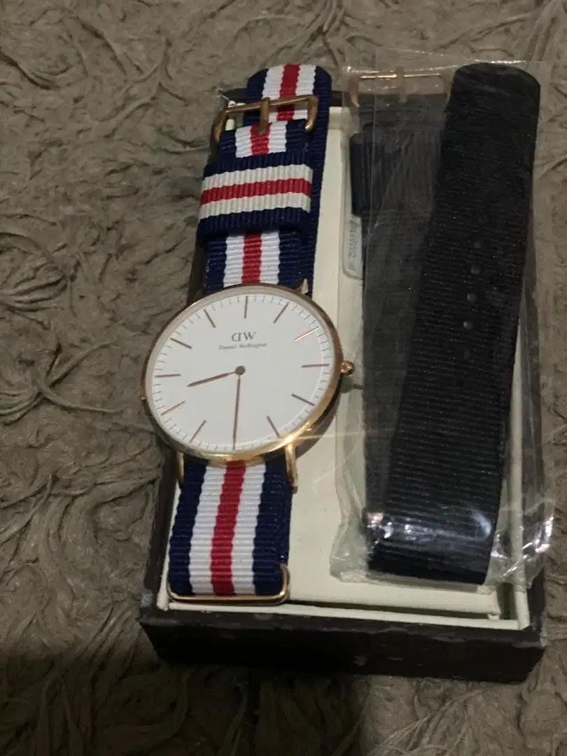 Jam tangan Daniel Wellington Pria