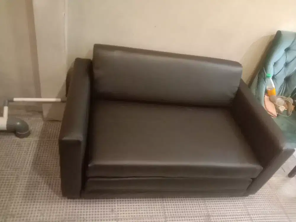 Melayani servis sofa panggilan