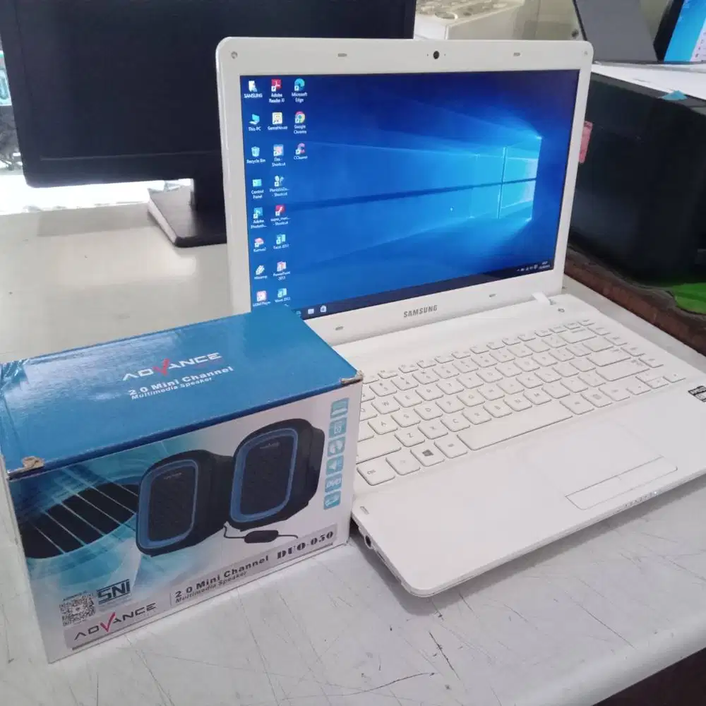 Laptop Merk Samsung Ram 4GB