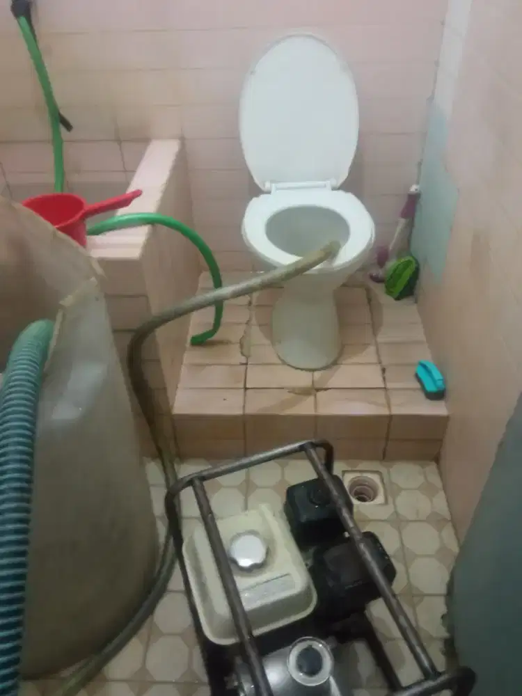 SALURAN TERSUMBAT SUNTIK SUMUR BOR SERVIS POMPA SEDOT WC KURAS TANDON