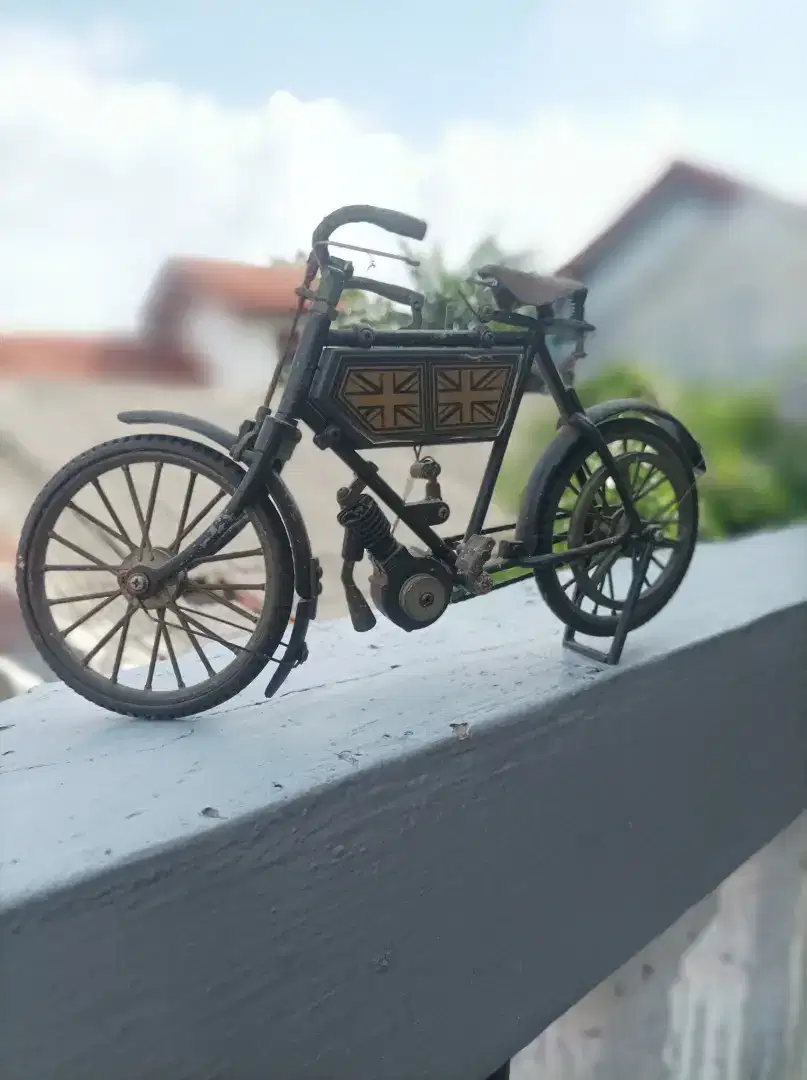 Miniatur motor antik