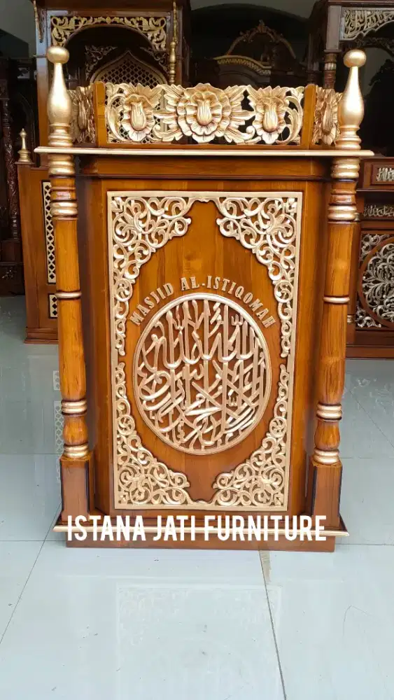 Mimbar masjid podium ukiran