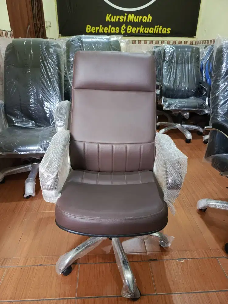 KD 9982 PPS / Kursi Direktur Lokal / Putar / Hidrolis / EXCO