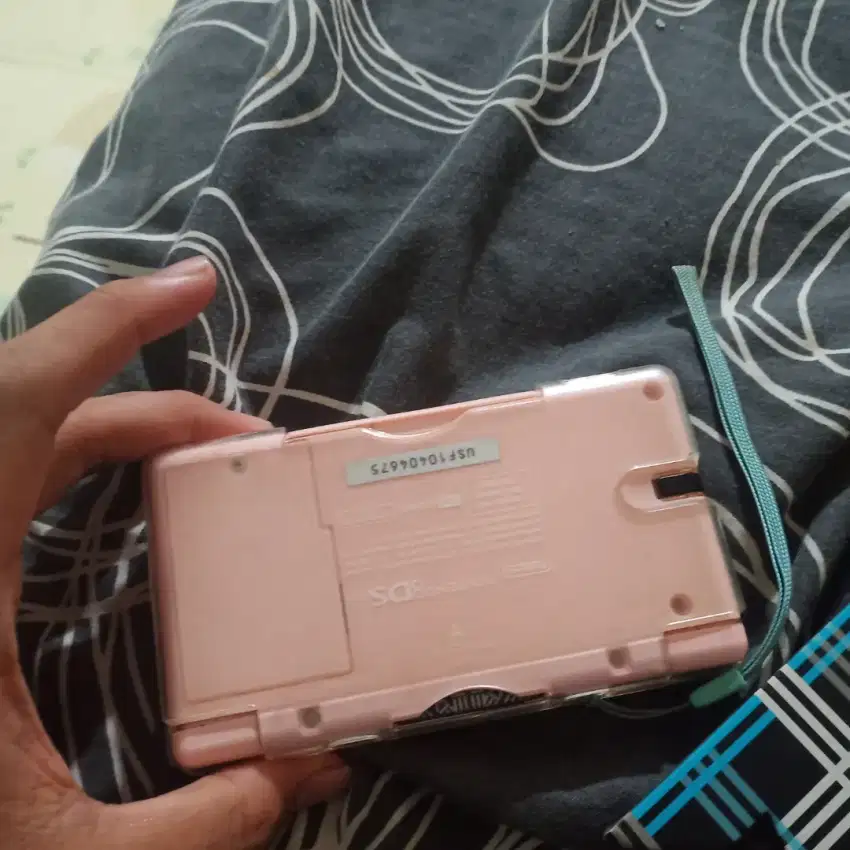 Nintendo ds lite pink flash card edge 80 game