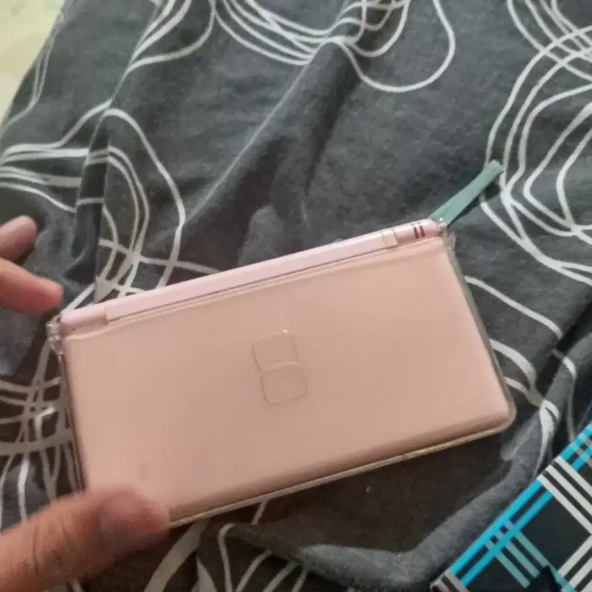 Nintendo ds lite pink flash card edge 80 game