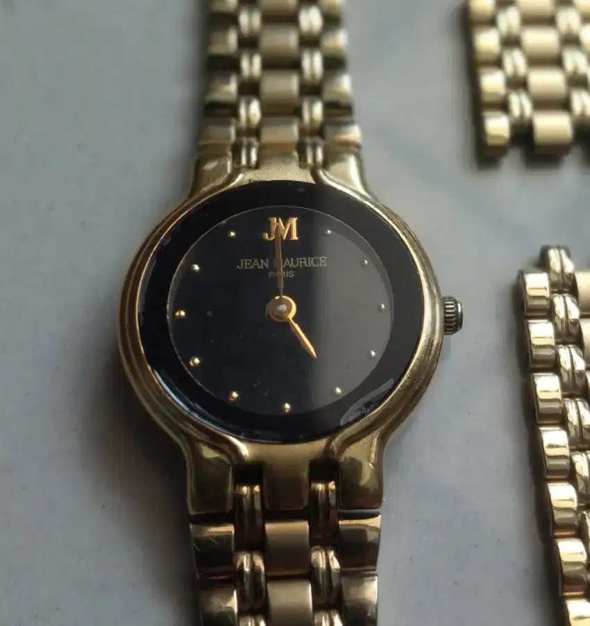 Jam tangan wanita merk JEAN MAURICE