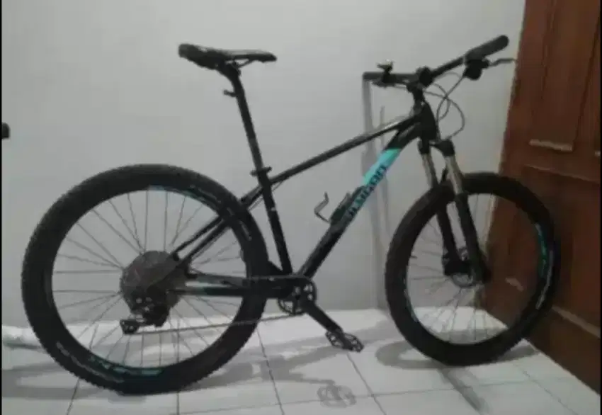 Polygon Xtrada 8. Komplit. Size S.