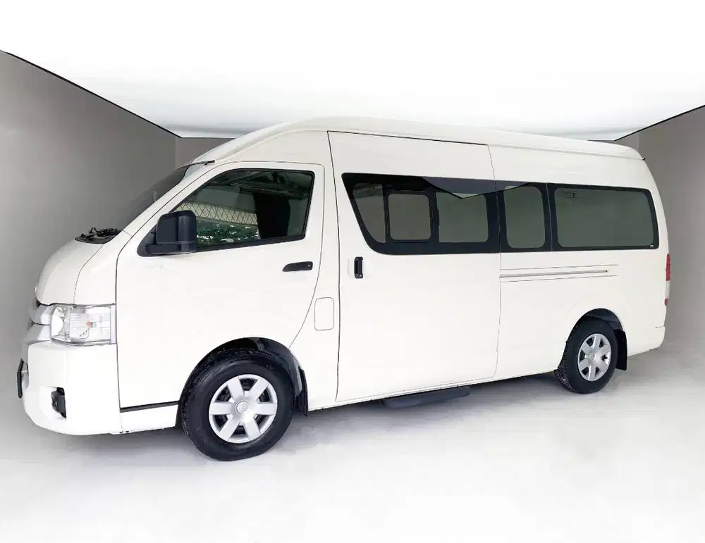 TOYOTA HIACE COMMUTER 2024 WHITE ON BLACK