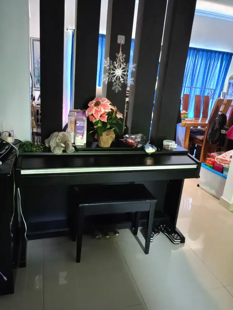 Di jual Piano merk Yamaha Srius YDP -142