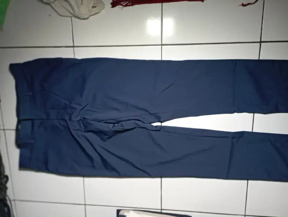 h n m size 30, LP: 41cm,kondisi baru,jual 100k