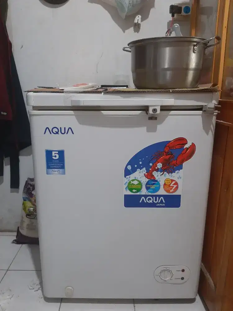 Freezer merk Aqua Minus tdk beku