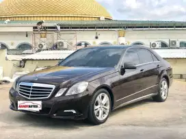 Mercedes Benz E300 Avantgarde Panoramik Tahun 2010 Automatic Coklat