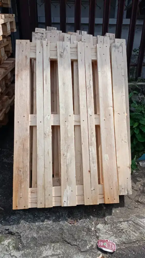 Alas barang kayu palet