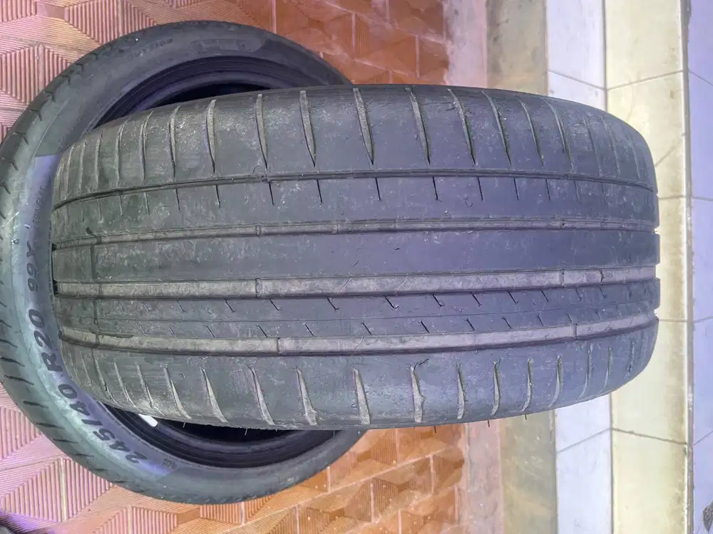 Ban Michelin Pilot Sport 4 225 40 r18 1Pcs