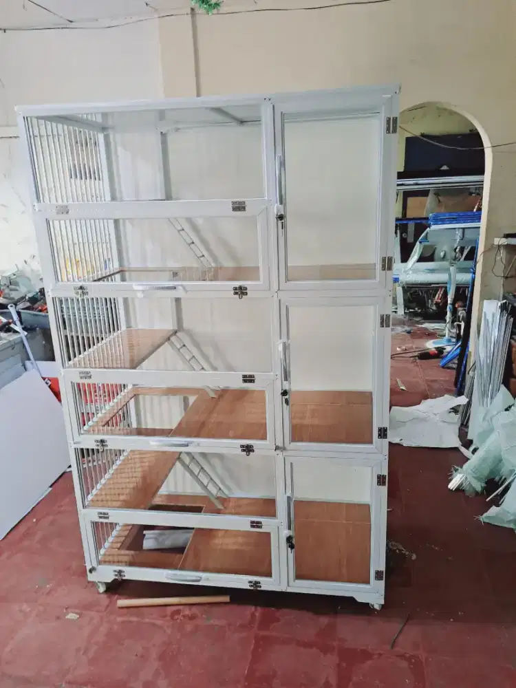 Kandang kucing alumunium