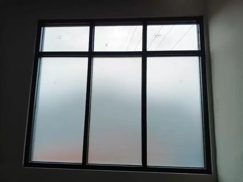 Kusen aluminium dan kaca