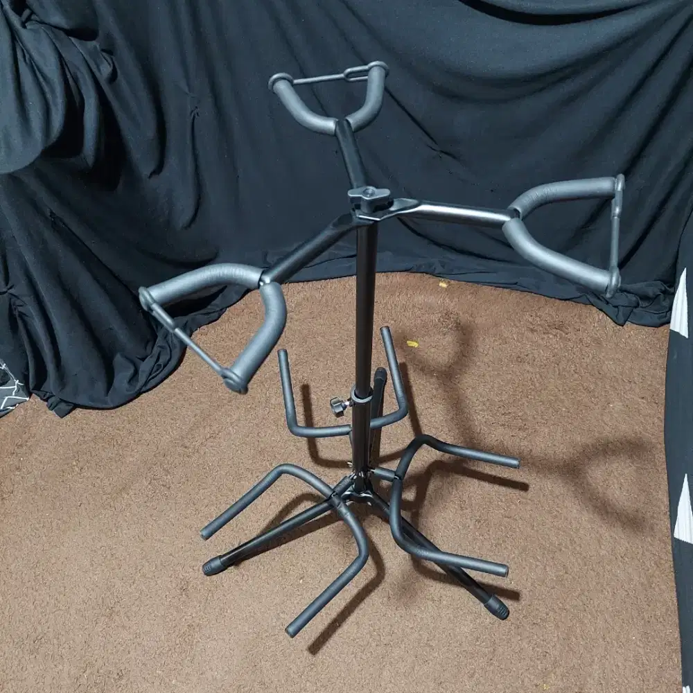 Stand Gitar Triple Untuk 3 Guitar Dudukan Folding 3 Dock bagus kuat