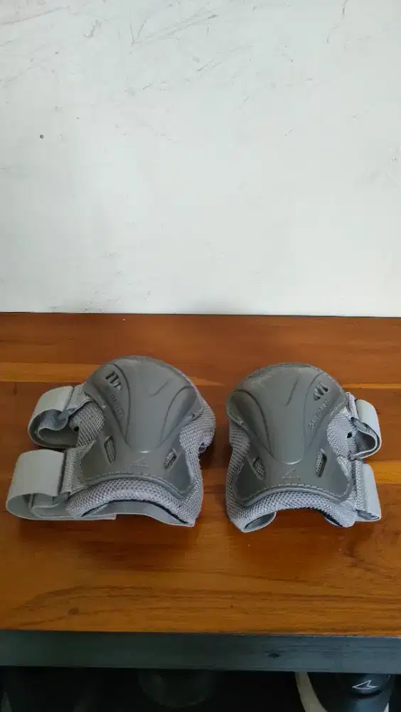Pelindung Lutut Deker Skateboard Inline Skate Protector Set