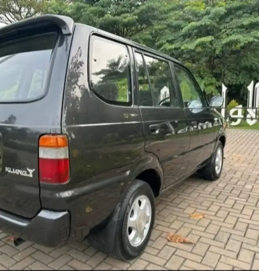 Kijang kapsul LGX