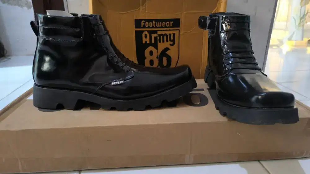 Sepatu PDH Pria warna Hitam