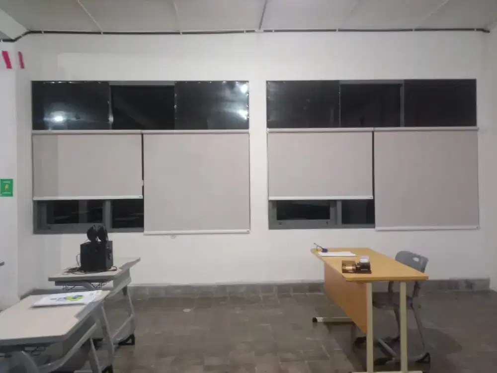 Roller blinds/tirai indoor/gorden simpel