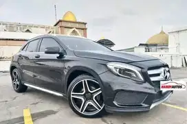 Mercedes Benz GLA 200 AMG Panoramic Tahun 2014 Automatic Hitam