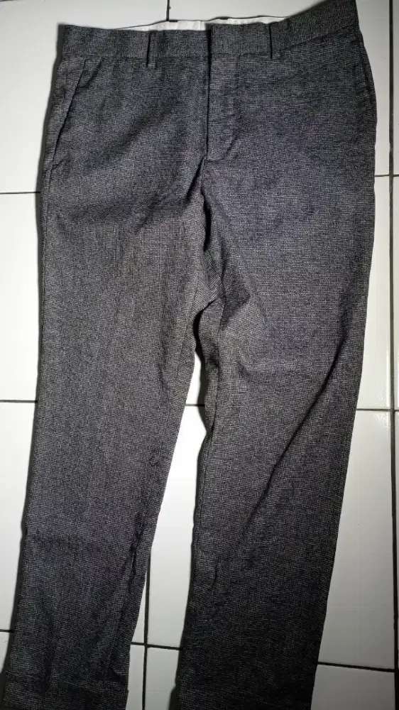 h n m size 30, LP: 41cm,kondisi baru,jual 100k