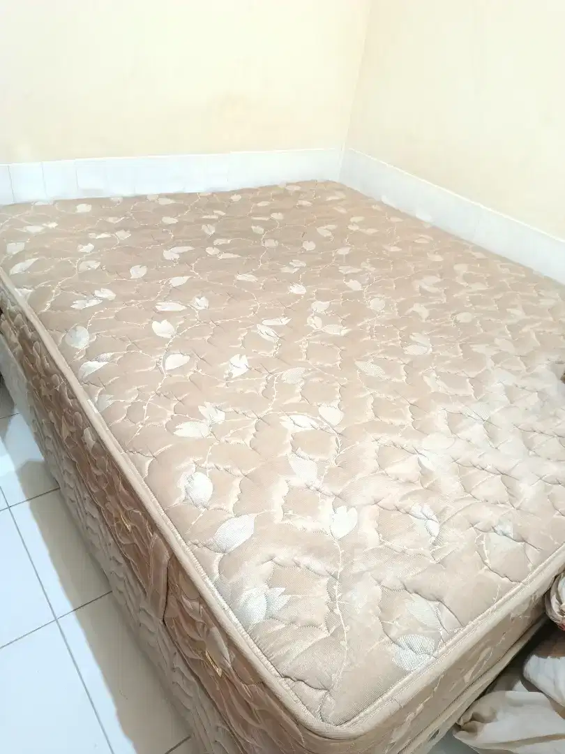 Spring bed atas bawah dipan KING SIZE 180x200x55 cm